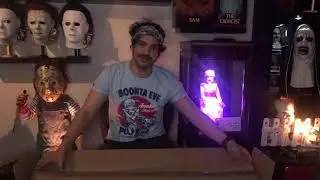 UNBOXING ANNABELLE TRICK OR TREAT (ESPAÑOL)