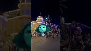 Mickey's Not So Scary Halloween Party Parade!