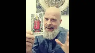 El SUMO SACERDOTE.       ARCANO MAYOR N&Uacute;MERO 5.              TAROT RIDER WAITE.