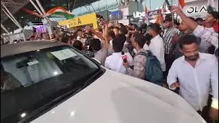 Aicc General Secretary  K C Venugopal will today arrived at Airport #congress #congresspcc #airport 
