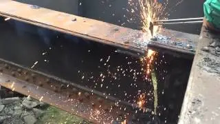 Copy of Cutting steel using Gas Axe