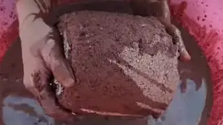 ASMR//Crunchy red sand texture water 💦 crumbling yummy dipping satisfying relaxing