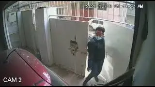 Dacoits entering a house of Bufferzone Karachi