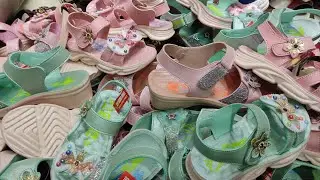 স্পেশাল ঈদ অফারে পাইকারি মূল্যে বাচ্চাদের জুতা কিনুন। Eid offers: Buy kids shoes at wholesale prices