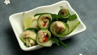 Вкусные огуречные рулетики с курицей / Миниатюрные рулеты с куриным салатом и огурцами / Мини-еда