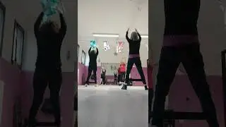 @Elastic Band Dance