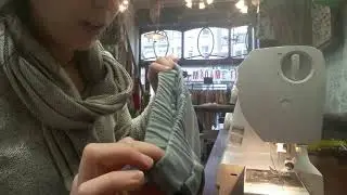 de tailleband met elastiek doorstikken tegen het draaien