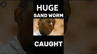 Black women caught huge sand worm 😱 #shorts #movie