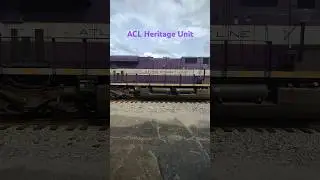 Atlantic Coast Line Heritage Unit #heritageunit #csx #acl @CameraBryan #distributedpower #es44ac