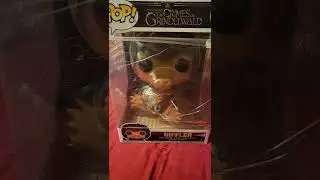 SHOWING  NIFFLER -  Fantastic beasts  the crimes of grindelwald (special edition)