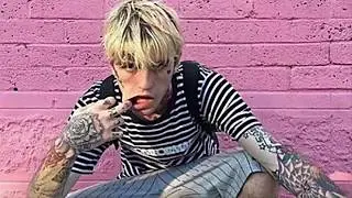 Lil Peep, 21, Dead: YouTube Star & Bella Thorne&rsquo;s Ex Tragically Dies Of Apparent Overdose