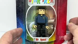 Vintage 2002 Art Asylam/Diamond Select Star Trek - Original Series Mr Spock Mini-Mates Block Figure