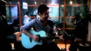 Ello - Gadisku #98.7Genfm GanasKustik (12 Mei 2011).3GP