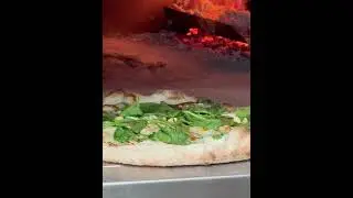 Spinaci (Spinach Pizza)