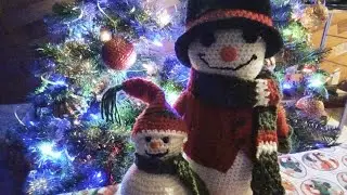 Review Mary Maxim Retro Snowman kit and a free pattern snowman.