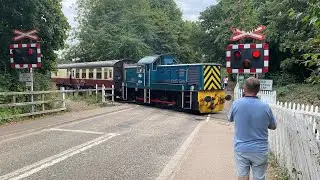 (Halogen lights)(NVR shunter) Ham Lane level crossing part 2 (Cambridgeshire) 22/08/25