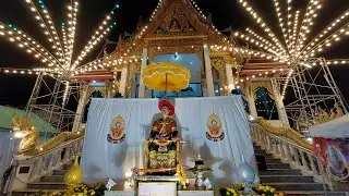 Yoss69 กำลังถ่ายทอดสด!ขบวนแห่เทิดพระเกียรติสมเด็จพระเจ้าตากสินมหาราช วงเวียนใหญ่ #พระเจ้าตากสิน