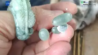 Không thể diễn tả hết nét đẹp của Cẩm Thạch sắc lục Đế Vương này 