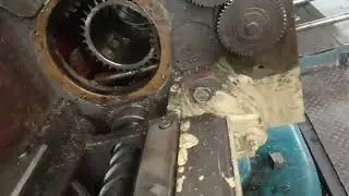 Boring Machine Blues: Fixing Common Problems | HEC BH100 horizontal boring Machine Spindle Repair