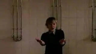 Funny- Strecky can't sing......how embarassing