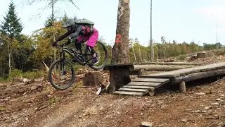 Droppen & Wallride fahren mit dem Mountainbike | Leo erklärt im Bikepark wie es geht |Hanna Kast #24