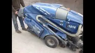 Pedestrian Sweeper Walk Behind Industrial Litter Car Park