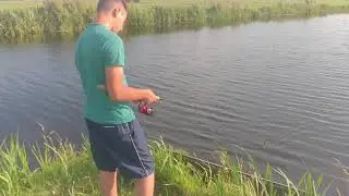 FishingTerrorDiego- mijn eerste video en gelijk een stekelbaars!!
