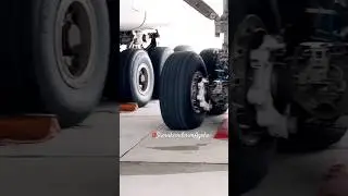 10 left side wheels Airbus A380-800 #airport #aviation