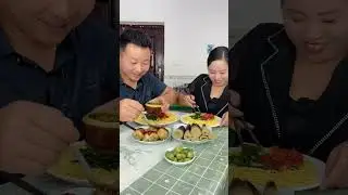 Funny eating and broadcasting