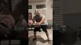 Dad vs. VR football 🤣 (via @realbaileyhaver/TT)