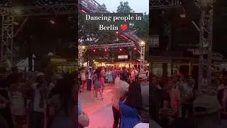 Beautiful music and amazing dancing people in Berlin ❤️ #berlinmusic #dancing #streetdance