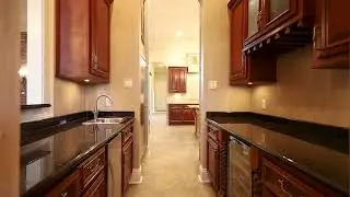 826 River Oaks