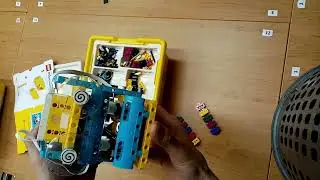 Kr&aacute;tky semin&aacute;r o stavebniciach LEGO Education Spike Prime a Spike Essential