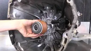 CLUTCH TECH: Holden Commodore Alloytec V6 Concentric Slave Cylinder Installation