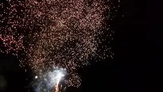 Triple Thunder Stars von Geisha/Bonfire Fireworks