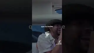 Bad Bunny cantando 