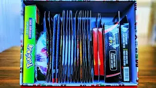 В загадочном боксе Santa TCG Mystery Box находится карта EVOLVING SKIES!!!