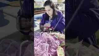 Making a wreath on a cruise! #diy #wreath #timelapse