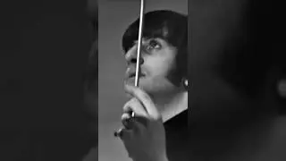 George and Ringo getting snowed on! @GeorgeHarrisonOfficial  @ringostarr @TheBeatles