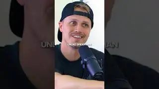 Синий Жук пугает Человека-паука