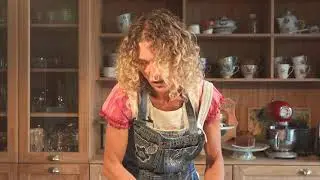 Como cocinar una rica tarta de manzanas con Maru Botana