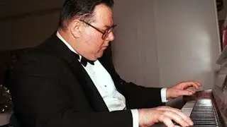 Nikolai Petrov plays Kapustin - Concert Etude No. 7 