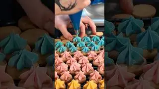 Я приготовила изысканные ледяные конфеты... Потому что, почему бы и нет?