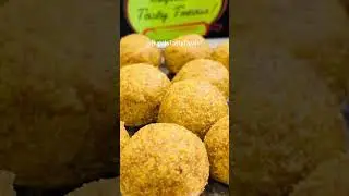 Traditional Magas Na Ladoo - Gujarati Sweets - Mithai - Magas Recipe Gujarati #shorts #shortvideo