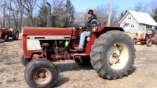 International 784 Tractor