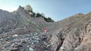 Chimney Bluffs rock climbing Lake Ontario trail