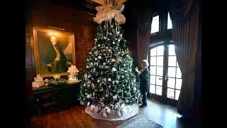 Willistead Manor decked out for the Holidays