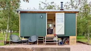 Beautiful Shepherd's Hut In County Conwy, North Wales | Living Design Tiny House