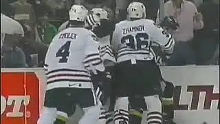 Chris Chelios vs Pat Verbeek