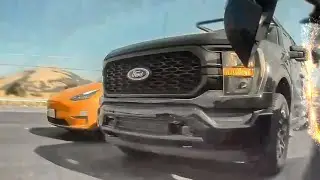 TESLA APLASTADO POR UNA PICK UP EN UN ACCIDENTE DE CARRETERA